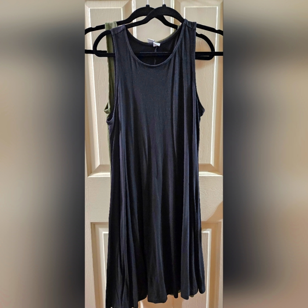 Sleeveless dress